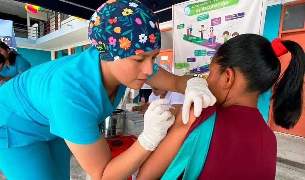 Vacunación contra el dengue ante el Fenómeno de El Niño