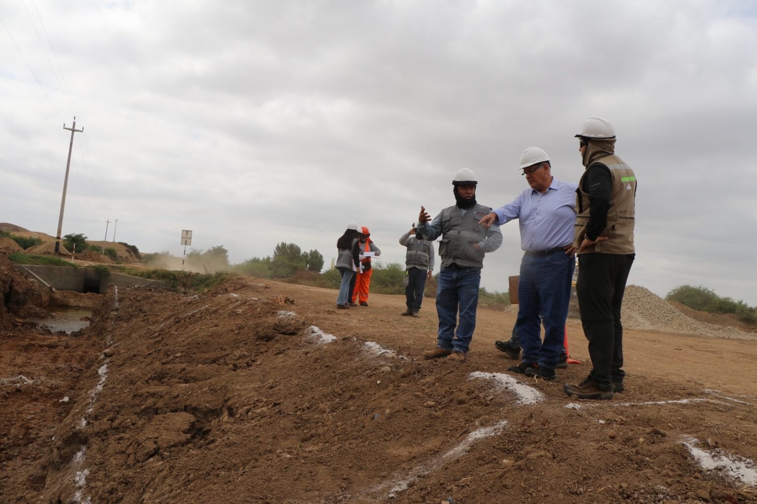 PECHP supervisa los primeros trabajos de la obra de revestimiento y ampliación del canal Miguel Checa en los tramos 6 y 7