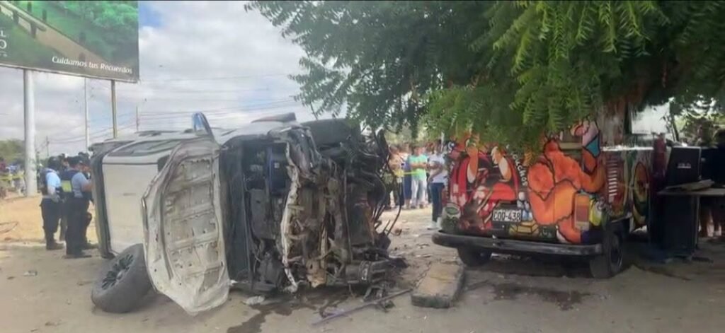 Tres personas mueren en violento accidente cerca de Miraflores Country Club