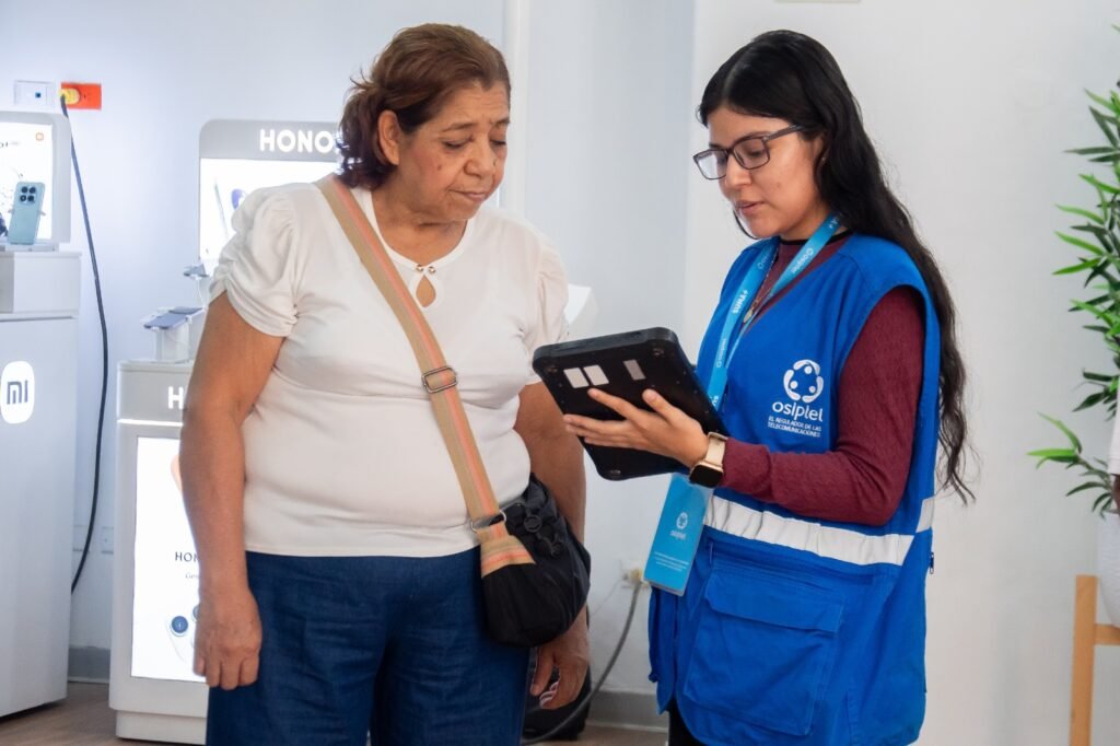 OSIPTEL realizó más de 190 atenciones a usuarios a través de monitores presenciales a empresas operadoras en Piura