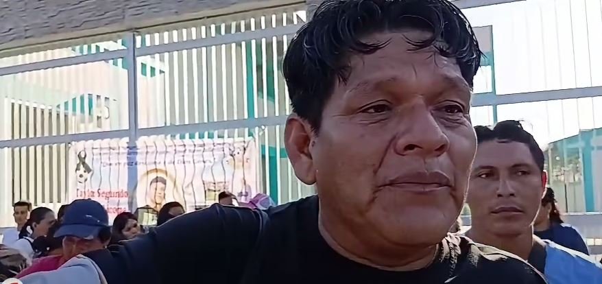 Iquitos: Padres de familia protestaron frente a institución educativa y exigen justicia por muerte de estudiante