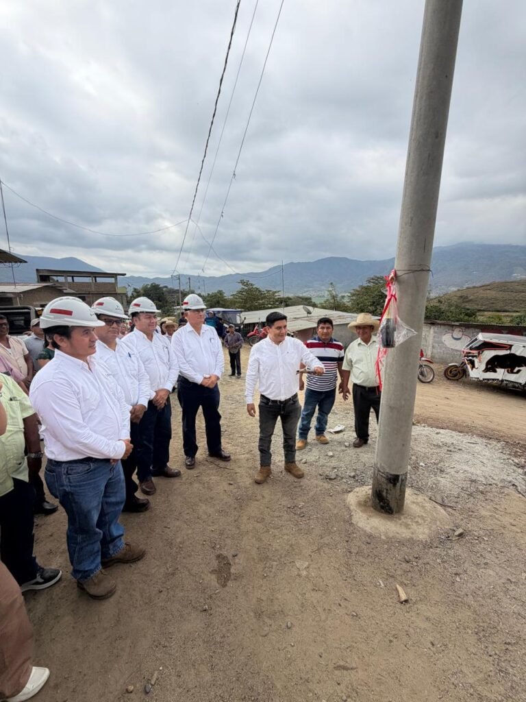 ENOSA avanza en la individualización de suministros eléctricos para 510 familias de Paimas