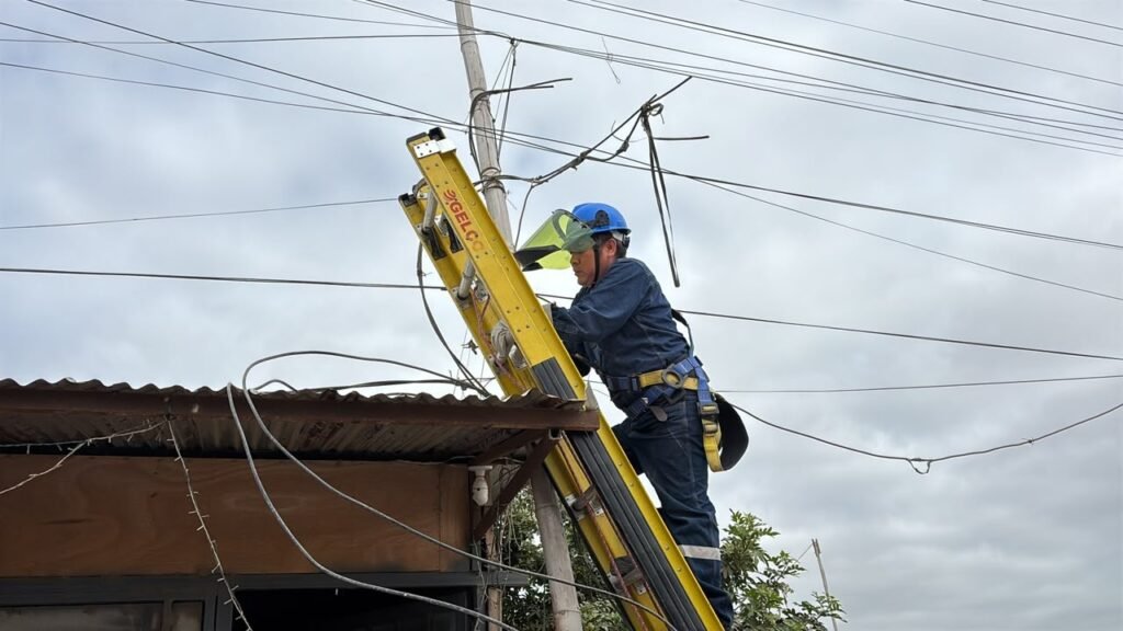 ENOSA retira más de 1,500 metros de cable clandestino para reducir riesgos ante el FEN