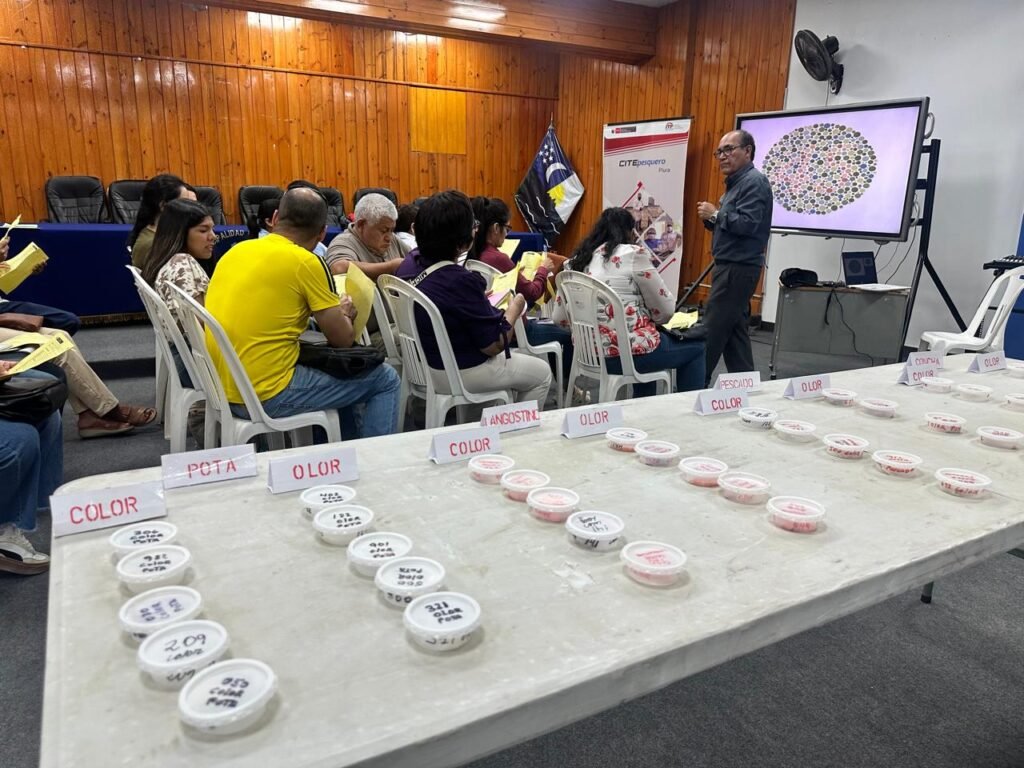 Paita: 25 profesionales fueron capacitados para identificar recursos hidrobiológicos a través de evaluaciones sensoriales