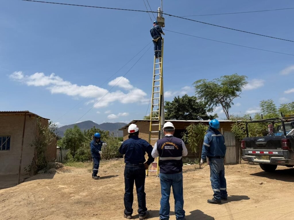ENOSA retira más de 300 metros de cable clandestino en Las Lomas