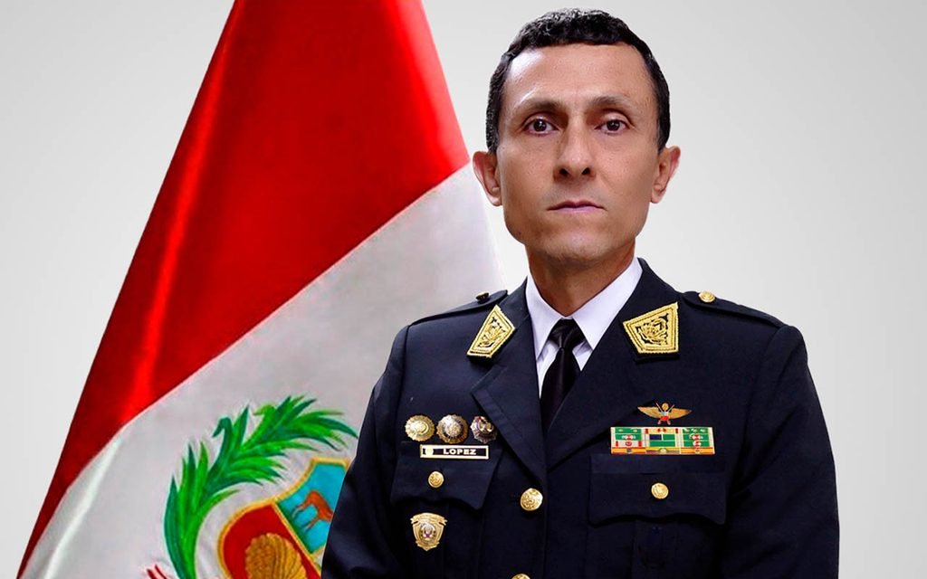 Gobierno oficializa designación de Fredy López Mendoza como comandante de la PNP