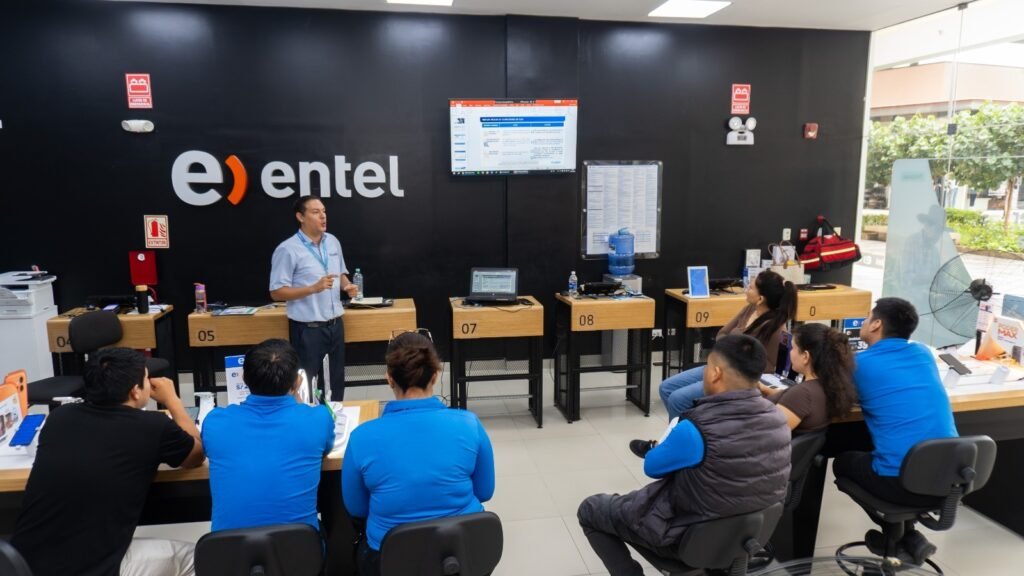 Piura: OSIPTEL capacita a personal de empresas operadoras para mejorar la atención y proteger los derechos de usuarios