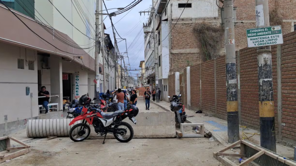 Piura: Delincuentes armados roban S/ 80.000 a cambista en pleno centro Piura: Delincuentes armados roban S/ 80 000 a cambista en pleno centro